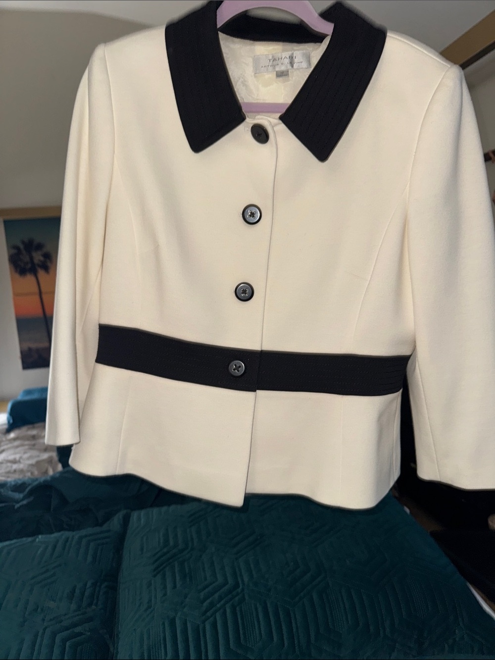 Tahari Cream White and Black Tailored Cropped Blazer